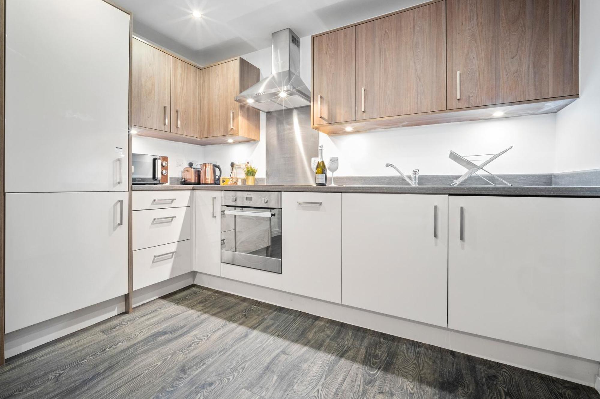 New Luxe Apartment - Secure Parking - Birmingham City Centre - Netflix - Wifi - Top Rated - 54M Eksteriør billede
