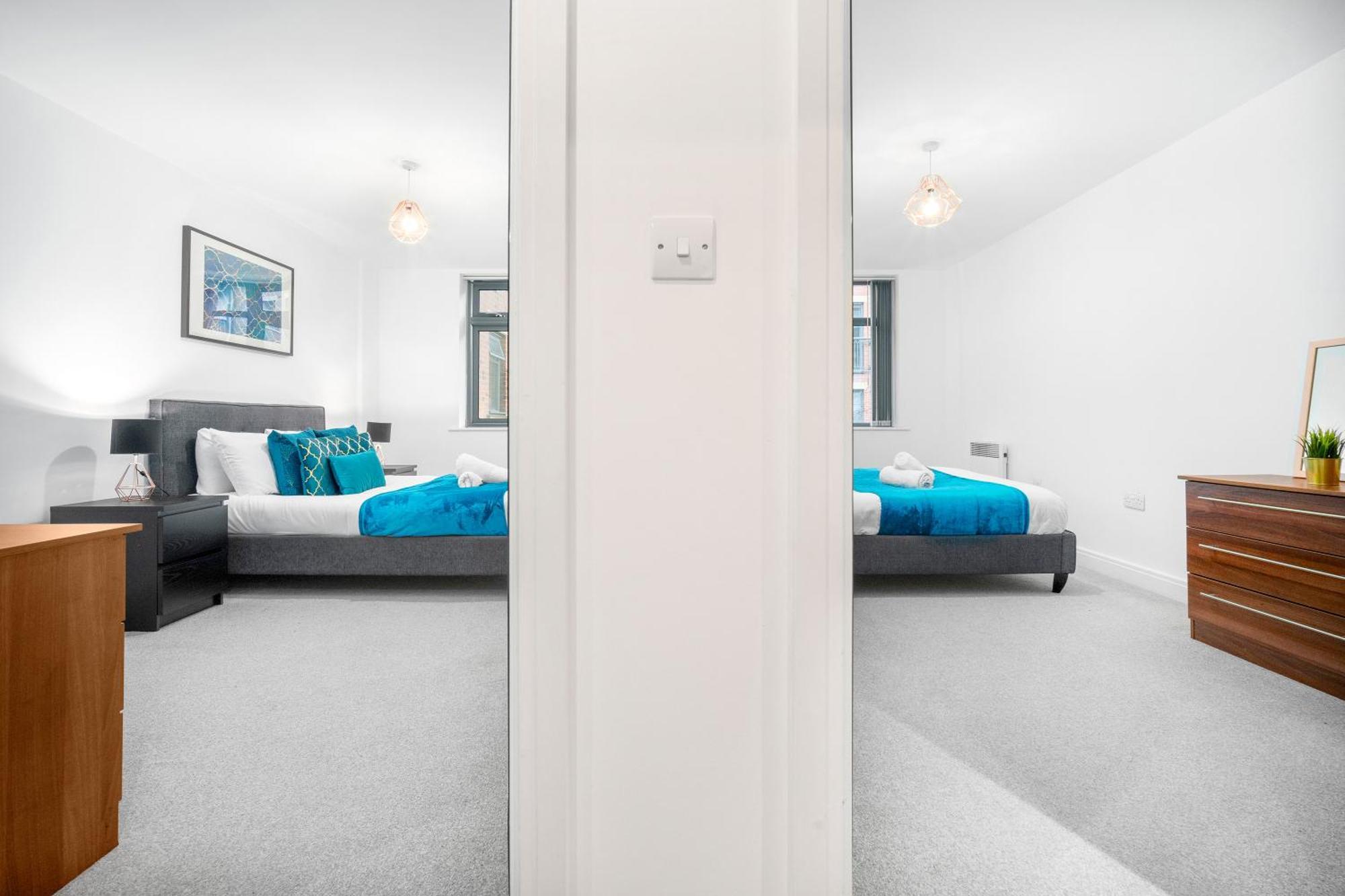 New Luxe Apartment - Secure Parking - Birmingham City Centre - Netflix - Wifi - Top Rated - 54M Eksteriør billede